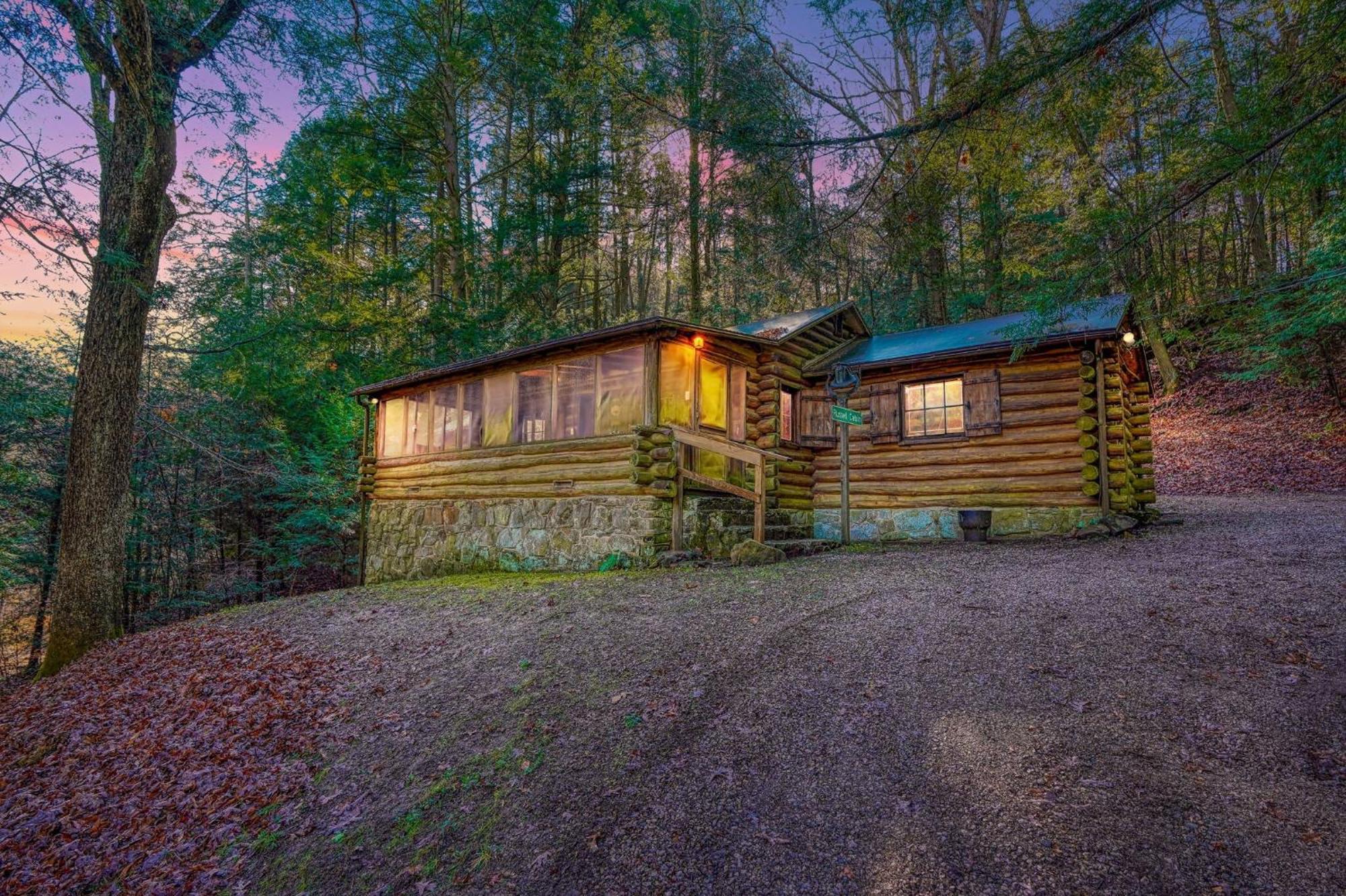 Russell Cabin Логан Экстерьер фото