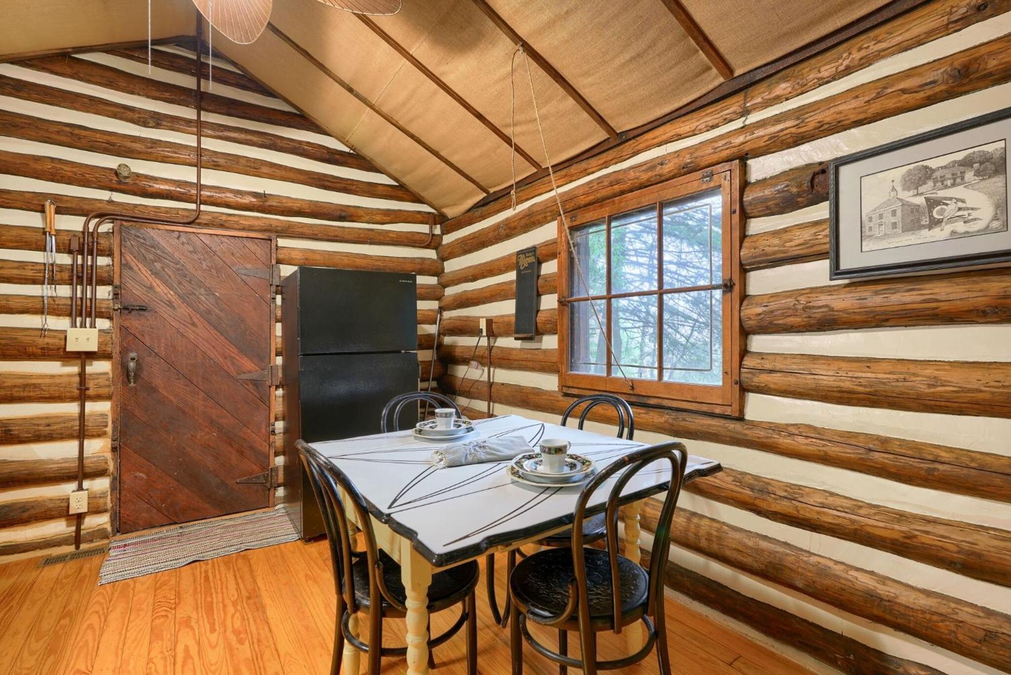 Russell Cabin Логан Экстерьер фото