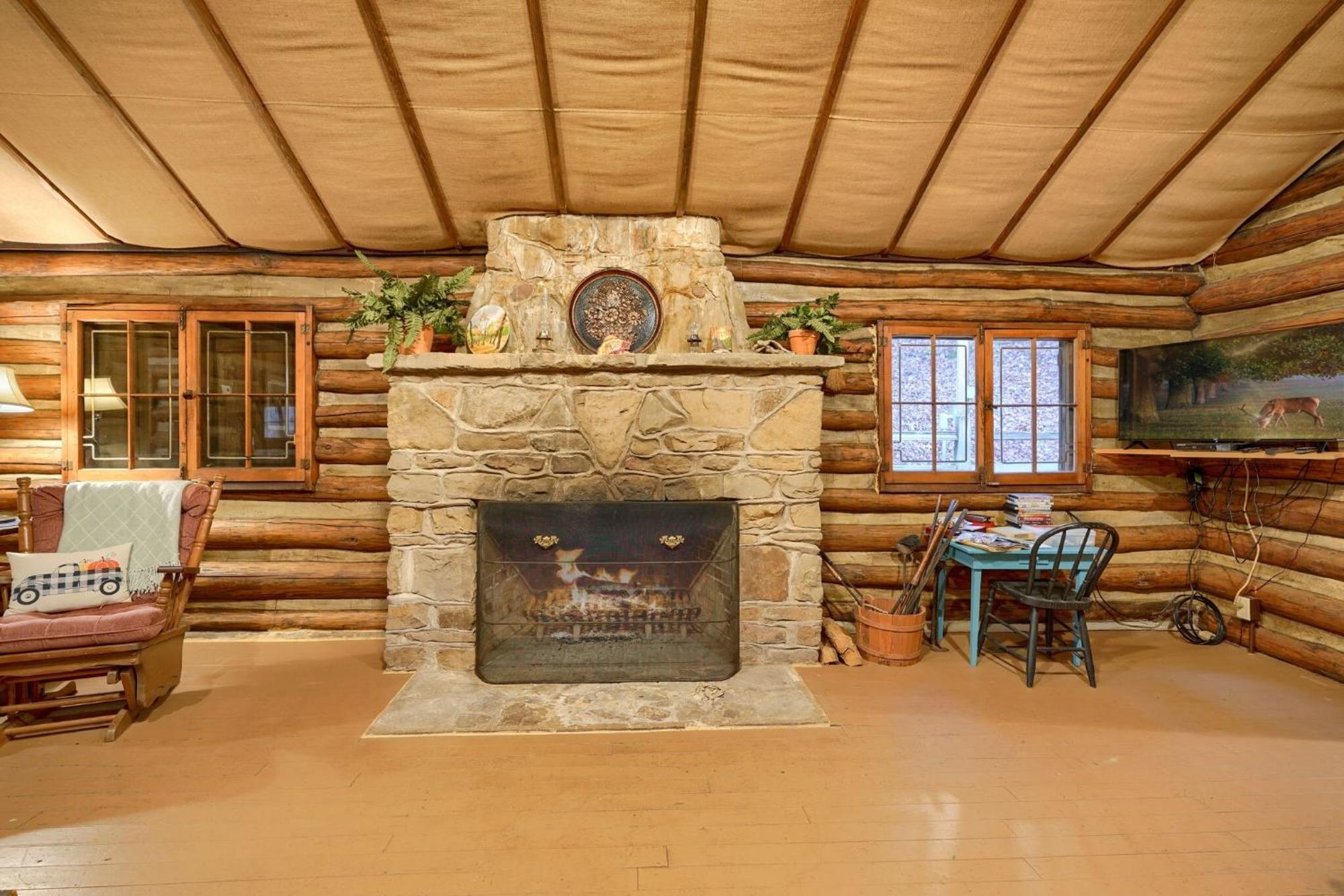 Russell Cabin Логан Экстерьер фото